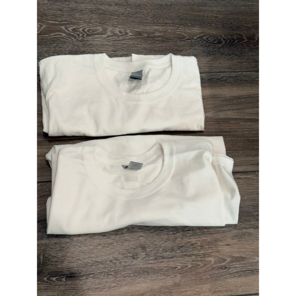Lot of 2 Gildan Ultra Cotton Cream Off White Short Sleeve T-Shirts Womens Large
